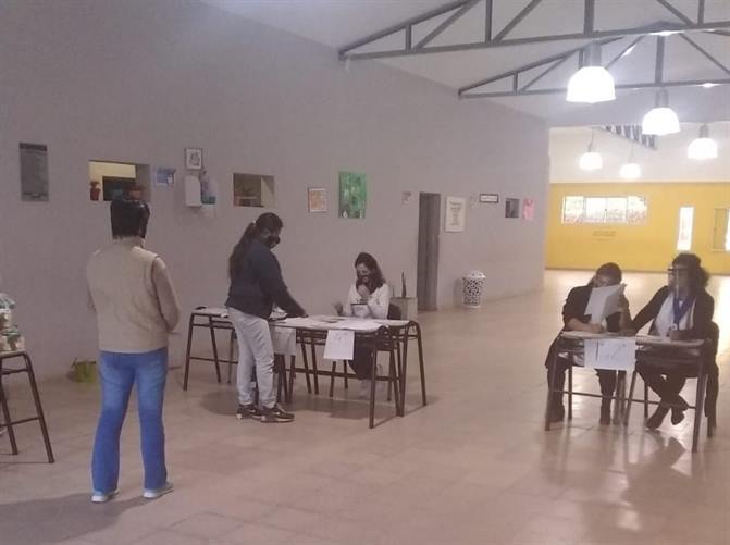 Asisten a alumnos y familias del Plan Nutricional
