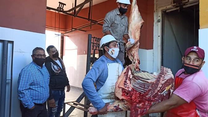 Productores donan vacunos para los aislados por covid en Campo Gallo