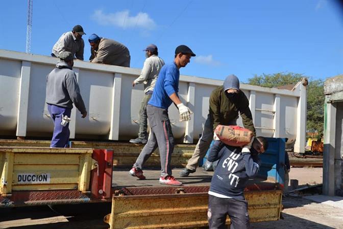 Parajes de Avellaneda serán beneficiados con la construcción de puentes Parajes de Avellaneda serán beneficiados con la construcción de puentes