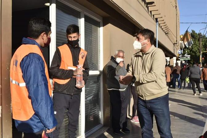 Ajustan los controles en Frías por el aumento de infectados