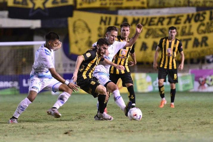 Mitre cortó la recha negativa con un empate ante Temperley