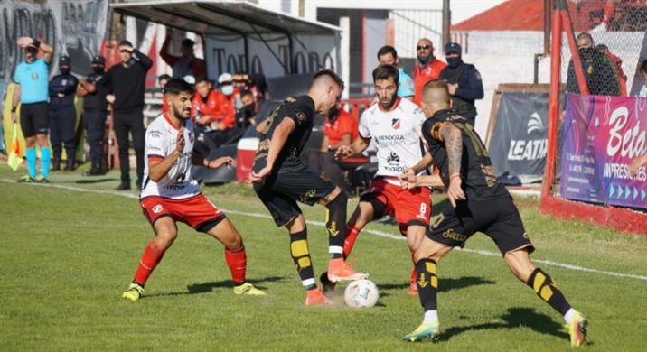 Mitre cosechó en Mendoza un punto valioso ante el “Botellero”
