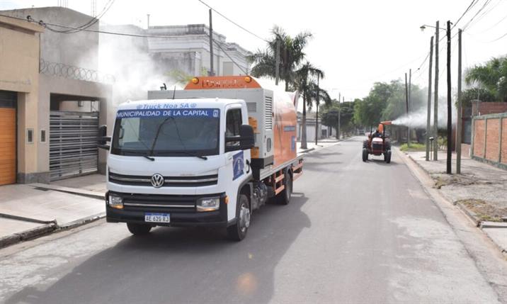 Continúan los operativos de fumigación en los barrios capitalinos Continúan los operativos de fumigación en los barrios capitalinos
