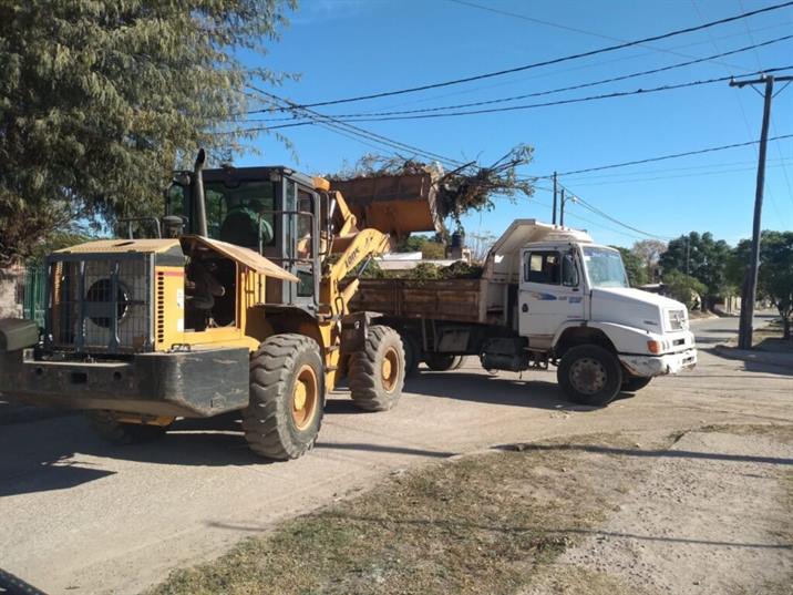 Operativos de higiene en los barrios de Clodomira Operativos de higiene en los barrios de Clodomira
