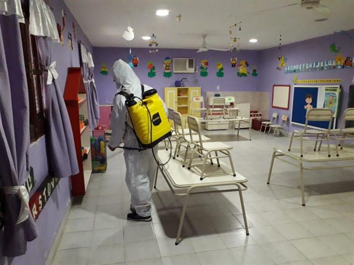 Continúa la sanitización de edificios educativos en Clodomira Continúa la sanitización de edificios educativos en Clodomira