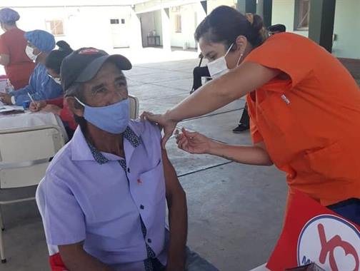 Más personas recibirán la primera y segunda dosis de la vacuna en los próximos días Más personas recibirán la primera y segunda dosis de la vacuna en los próximos días