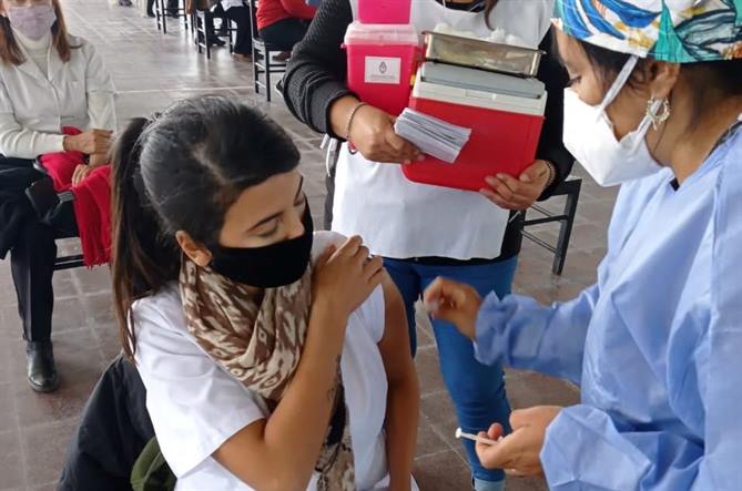 El jueves y viernes serán vacunados los docentes del Dpto. Robles. El jueves y viernes serán vacunados los docentes del Dpto. Robles.