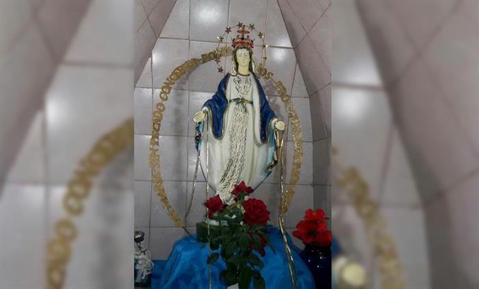 Entregan ayuda para restaurar la gruta de la Virgen de la Medalla Milagrosa Entregan ayuda para restaurar la gruta de la Virgen de la Medalla Milagrosa