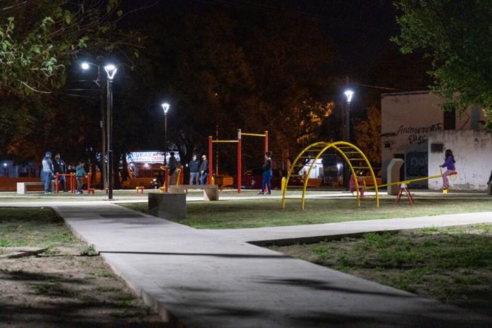 Inauguran en el barrio Mishqui Mayu la plaza saludable “Doña Shalu”