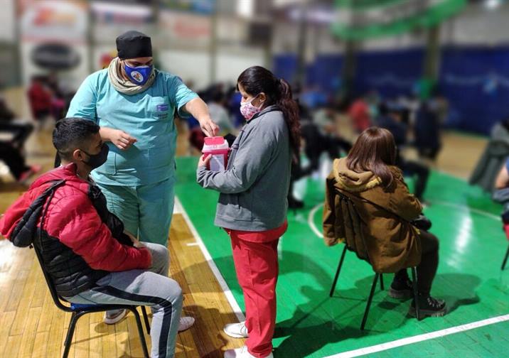 Santiago aplica segunda dosis de vacunas para completar el esquema