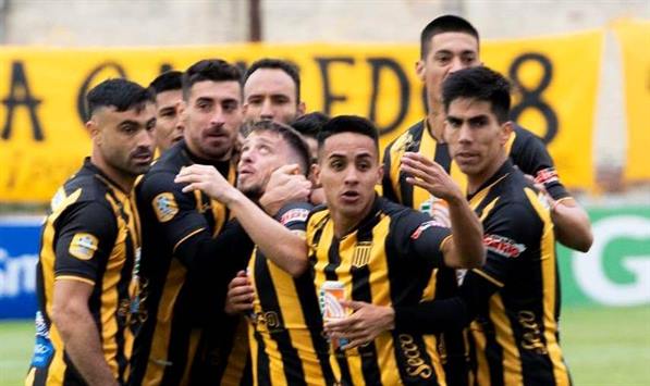 Alessandroni rescató el compromiso del plantel de Mitre