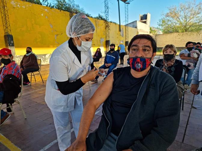 El viernes vacunarán en Clodomira a las personas de 40 a 49 años