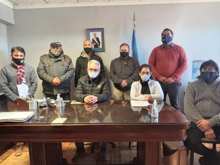 Ediles y funcionarios donan sus bonos a los beneficiarios de planes