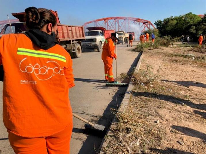 Intensos operativos de higiene por “una ciudad más limpia y más linda” Intensos operativos de higiene por “una ciudad más limpia y más linda”
