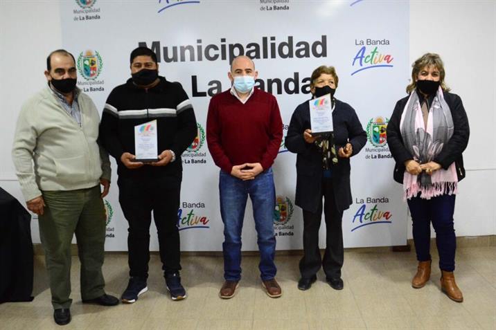 Reconocimiento post mortem a familias de trabajadores del Mercado Unión