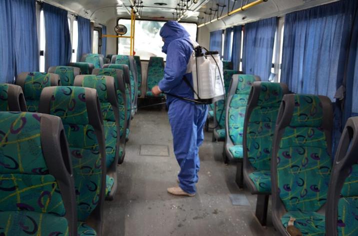 La Banda: desinfectan las unidades de transporte público La Banda: desinfectan las unidades de transporte público