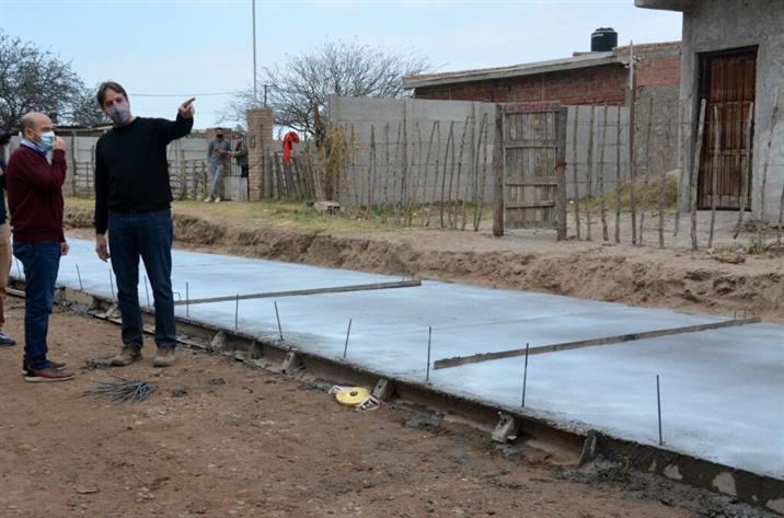 Avanza obra de pavimentación que unirá dos barrios bandeños Avanza obra de pavimentación que unirá dos barrios bandeños