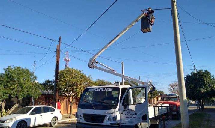 Realizan mejoras en los barrios Cuarto Centenario y Mercantil Realizan mejoras en los barrios Cuarto Centenario y Mercantil