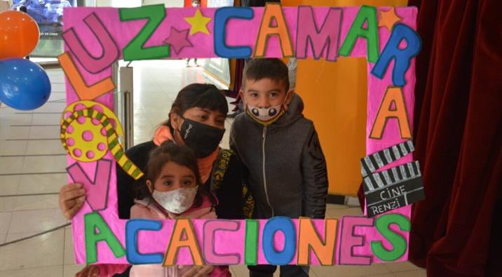 Niños y adolescentes ya disfrutan del cine gratis en vacaciones Niños y adolescentes ya disfrutan del cine gratis en vacaciones