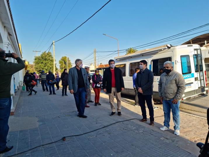 Cientos de clodomirenses asistieron al operativo de atención de Anses Cientos de clodomirenses asistieron al operativo de atención de Anses
