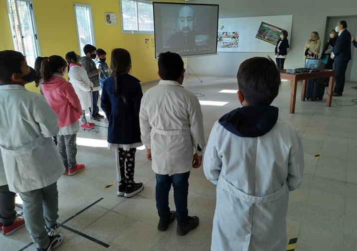 La Banda celebró el retorno a las clases presenciales con un acto