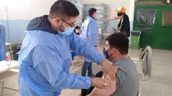 En Colonia Dora el 80% ya tiene al menos una dosis contra el covid En Colonia Dora el 80% ya tiene al menos una dosis contra el covid