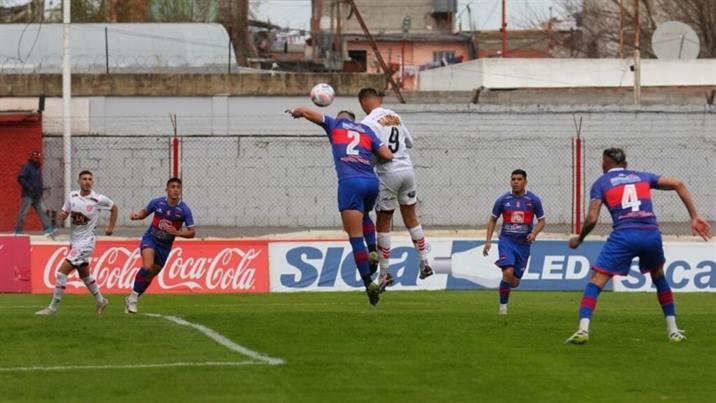 Güemes perdió ante Barracas Central y resignó lo más alto de la tabla