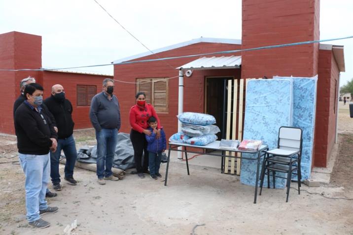 Mobiliario para beneficiarios de viviendas ecológicas de Quimilí