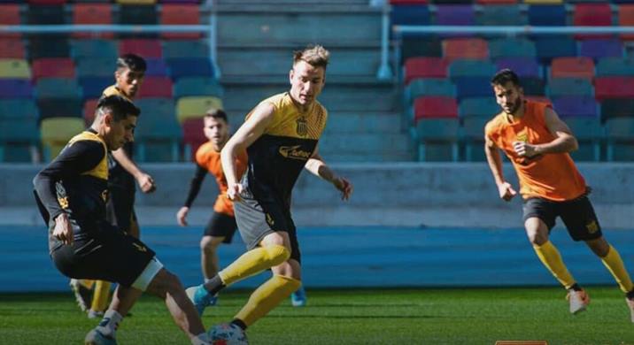 Duelo de santiagueños y tucumanos en el Estadio Único