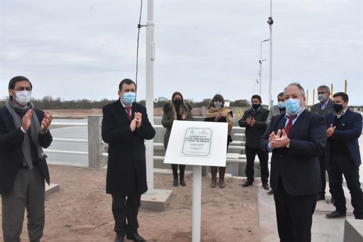 Fernández y Zamora habilitan obras hídricas para el Dpto. Copo Fernández y Zamora habilitan obras hídricas para el Dpto. Copo