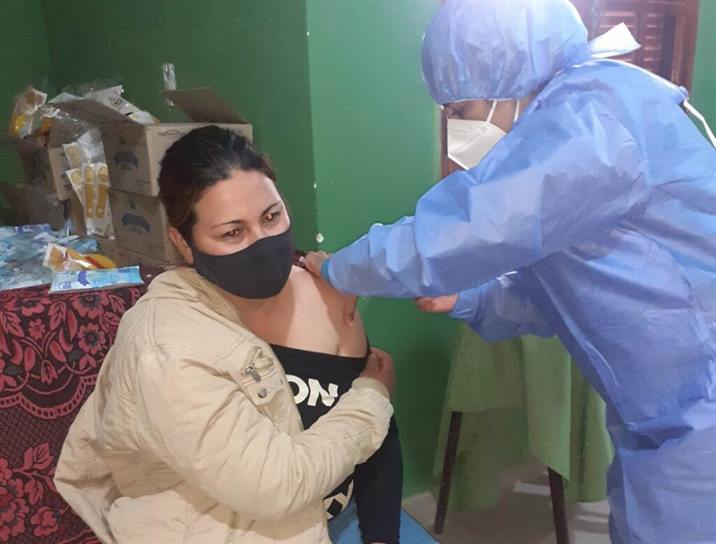 Covid: Cientos de vecinos de Cañada Escobar recibieron la segunda dosis