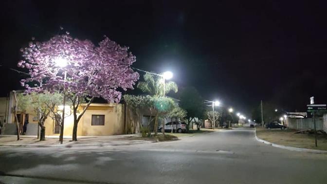 Iluminación led, arreglo de calles y limpieza en el B° Oeste de Frías Iluminación led, arreglo de calles y limpieza en el B° Oeste de Frías