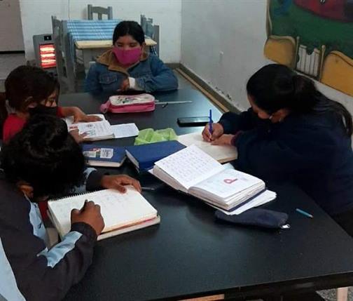 Alumnos de Las Termas reciben clases de apoyo gratuitas