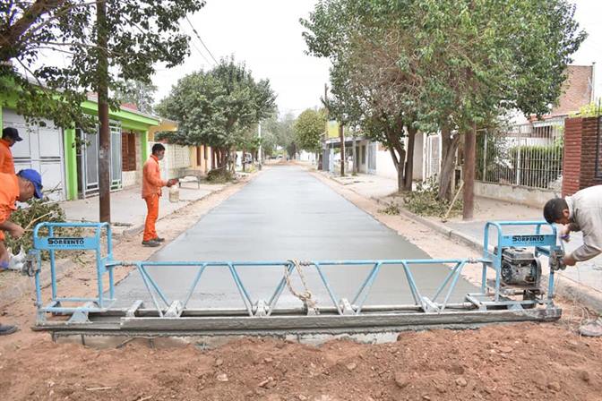 Avanza la obra de pavimentación en un barrio de Frías