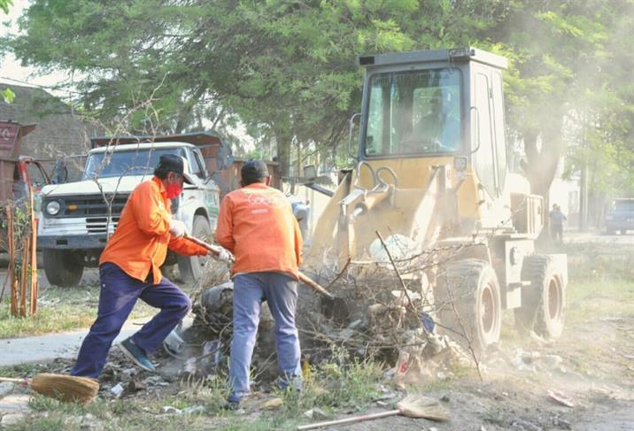 Operativo de higiene en el barrio Villa Juana