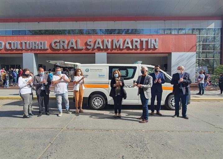 Entregan una ambulancia al CIS Termas Entregan una ambulancia al CIS Termas