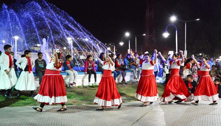 La Banda celebra sus 109 años con música y baile en los barrios