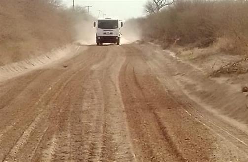 Mantenimiento y mejoras en caminos de Guasayán Mantenimiento y mejoras en caminos de Guasayán