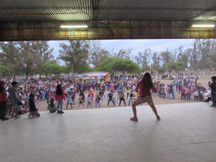 Jóvenes celebraron su día a lo grande en Colonia El Simbolar