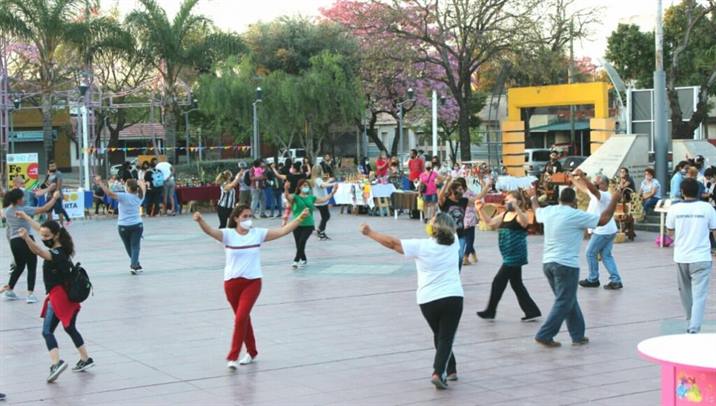 La Banda extiende su festejo aniversario durante todo el fin de semana La Banda extiende su festejo aniversario durante todo el fin de semana