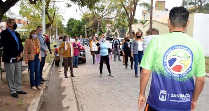 Lanzan un programa de caminatas saludables para los jubilados