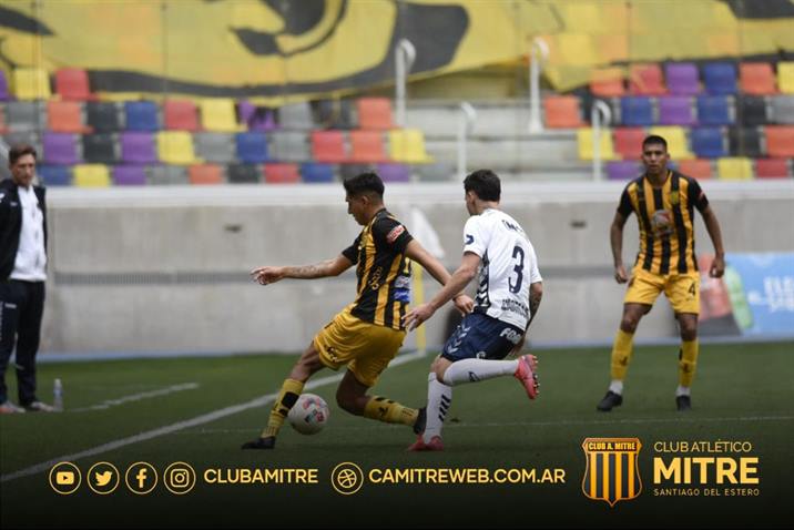 Mitre festejó un triunfo categórico junto a su gente
