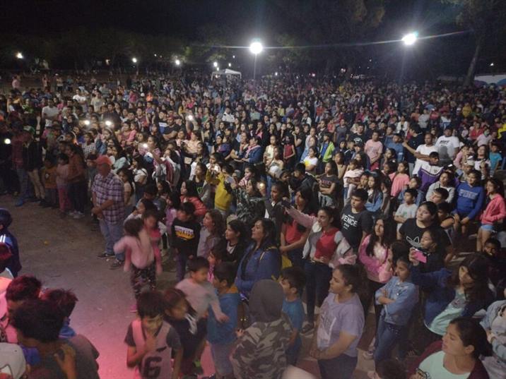 Sorteos, premios y música para las mamás de Colonia El Simbolar
