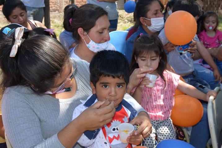 Llegó a Averías el programa “Mis primeros 1700 días”