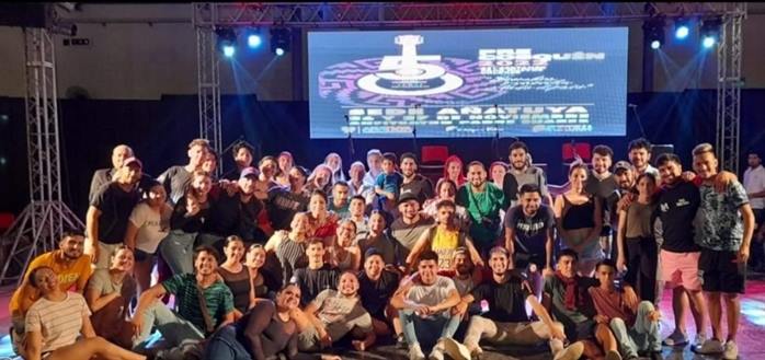 Añatuya disfrutó del Pre Cosquín con músicos y bailarines de la zona Añatuya disfrutó del Pre Cosquín con músicos y bailarines de la zona