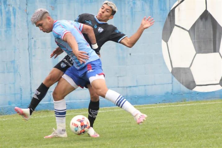 Güemes empató con Almagro en un partido con polémicas