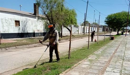 Intensifican tareas de limpieza y mantenimiento en Añatuya Intensifican tareas de limpieza y mantenimiento en Añatuya