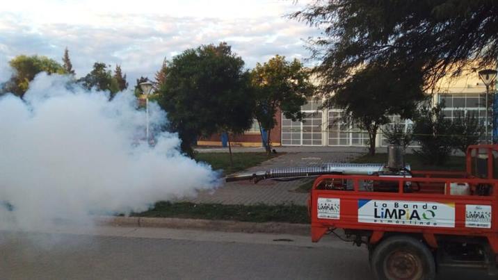 Intensifican la lucha contra el dengue en los barrios bandeños