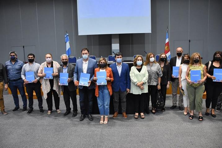 Lanzan un programa sanitario que impactará en 16 ciudades