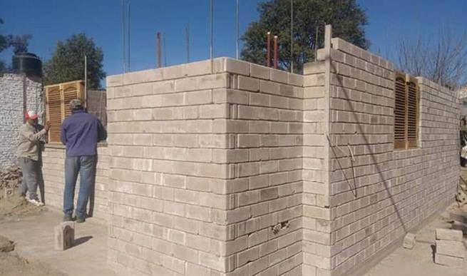 Firman convenio para construir 40 viviendas ecológicas en Loreto